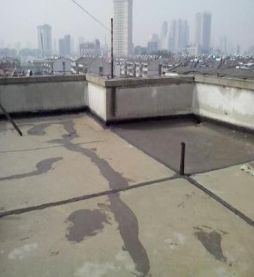 东区漏水维修 楼顶漏水是什么原因，楼顶漏水维修方法是什么?